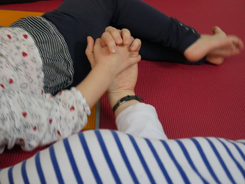 Atelier yoga en famille à la Parenthèse/O’nidou